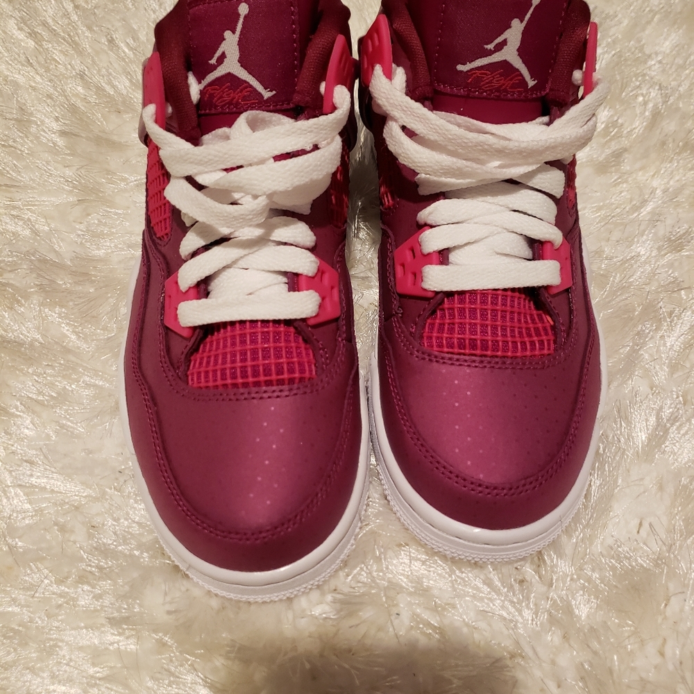 Youth shoes